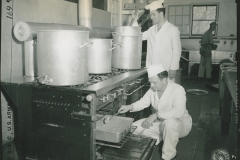 Mess-Hall-California-Kitchen